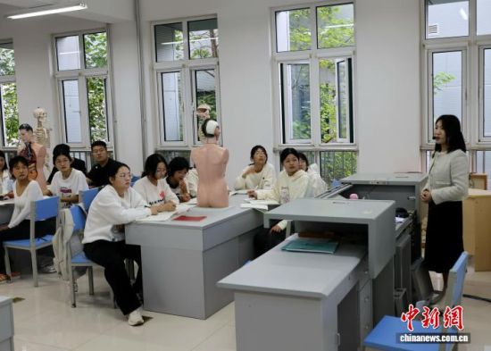 ׃l(f)չc팣I(y)ώnϞW(xu)v׃W(xu)w z