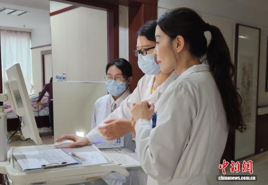 ɽ|W(xu)R?sh)ڶt(y)Ժt(y)W(xu)t(y)o(h)ˆTͨ^Ƅ(dng)鷿܇˽⻼ߵrw z