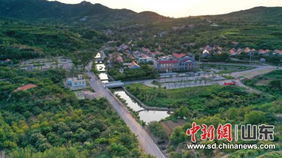 ����ɽ���l(xi��ng)�����dƬ�^(q��)��(�o�˙C(j��)��Ƭ)�Fɽ�ֵ����D