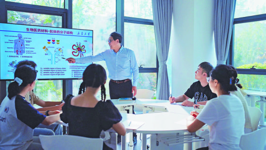 �����D�鿵�ʹ�W��С�໯���n�ý̌W���������ʹ�W���D